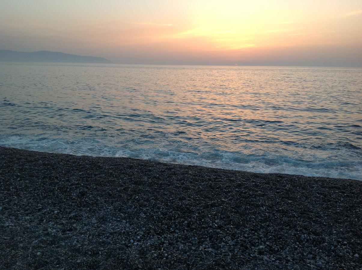 Le Casette Di Ponente Milazzo Bagian luar foto